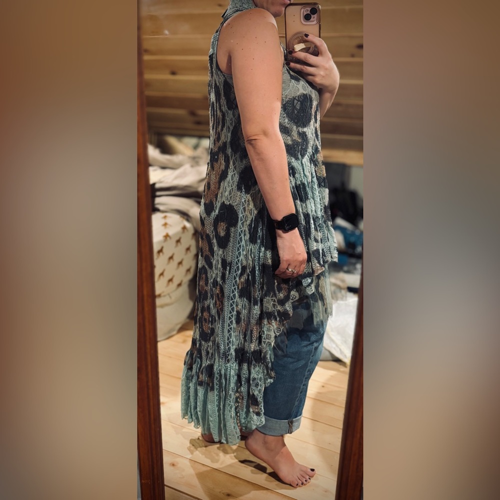 Gorgeous! Origami Leopard Print Sleeveless Tulle Hi-Lo Duster Vest — Price Firm - Picture 12 of 16